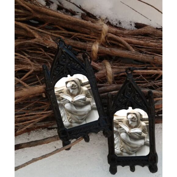 Book Lover Earrings - Stone Reader Gothic Book Jewelry - Picture 2 of 3